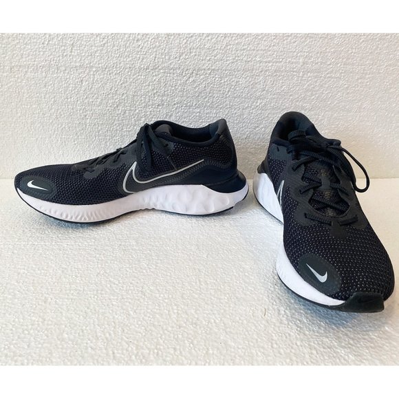 Men's Nike Renew Run, Size 12 US, Black and White - Picture 9 of 12